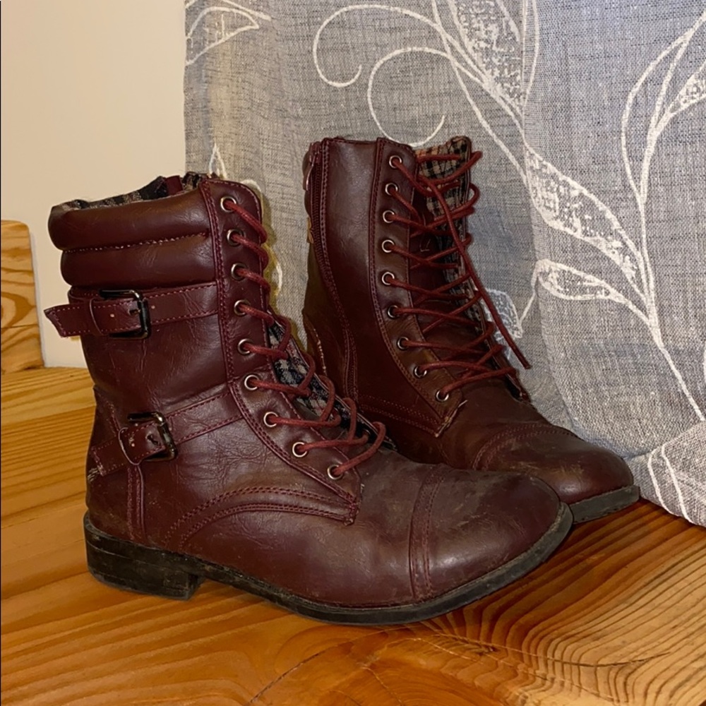 Boots - Picture 1 of 2